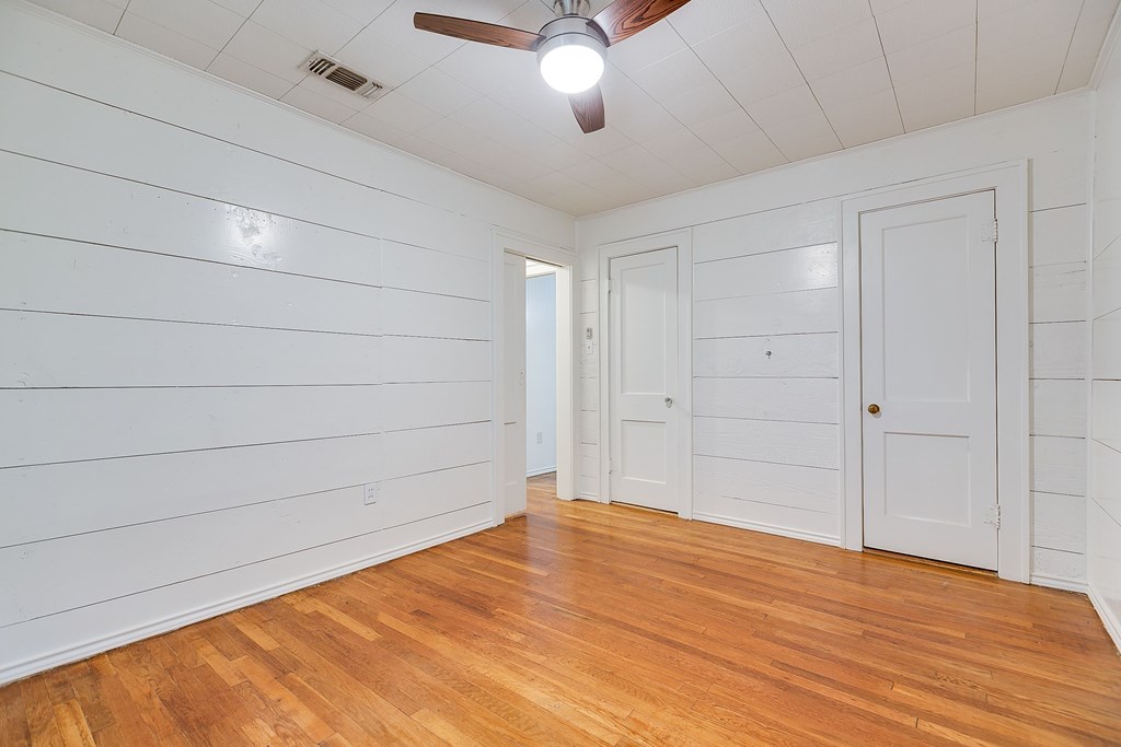 1411 Kenwood Dr Property Photo 27