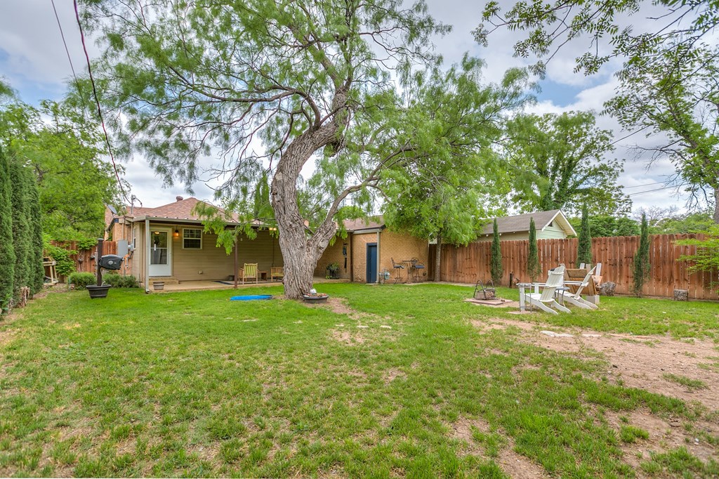 1411 Kenwood Dr Property Photo 36