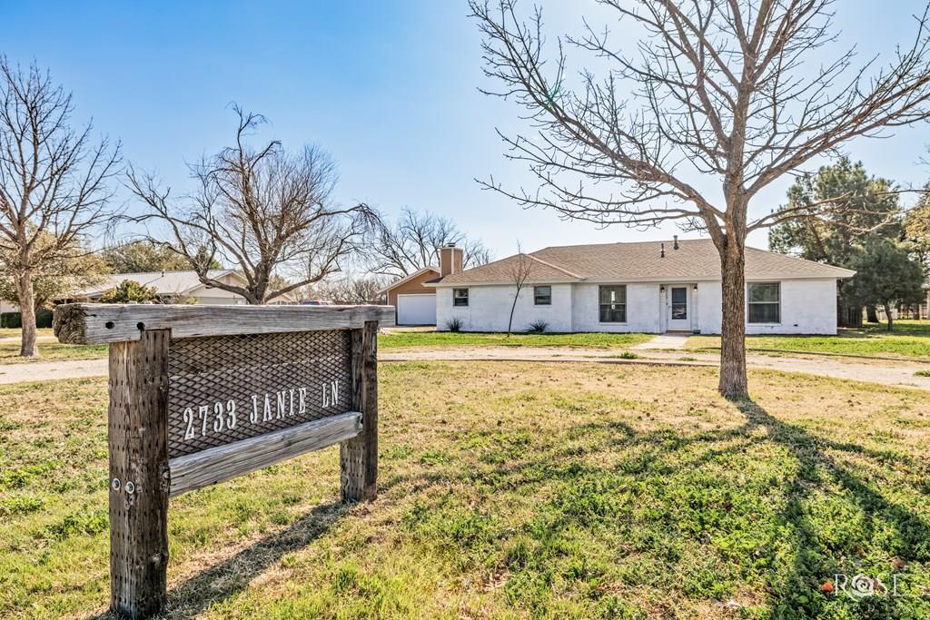 2733 Janie Lane Property Photo 1