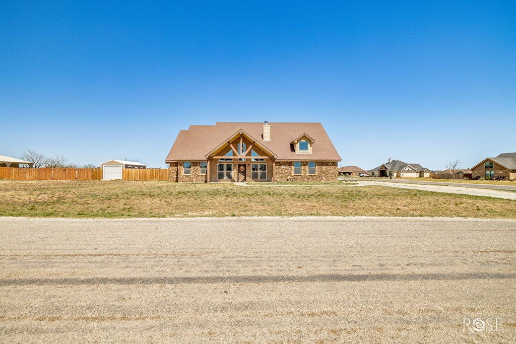 3504 Badger Ct Property Photo 6