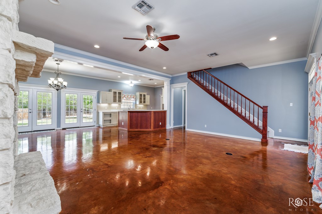 1258 Gleneagles Dr Property Photo 8
