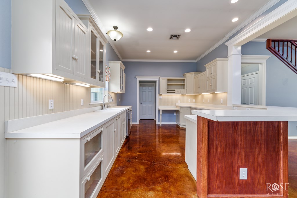 1258 Gleneagles Dr Property Photo 11
