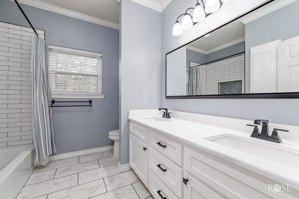 1258 Gleneagles Dr Property Photo 23
