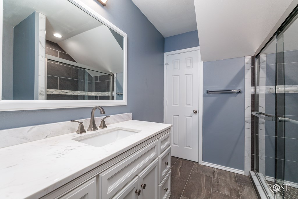 1258 Gleneagles Dr Property Photo 26