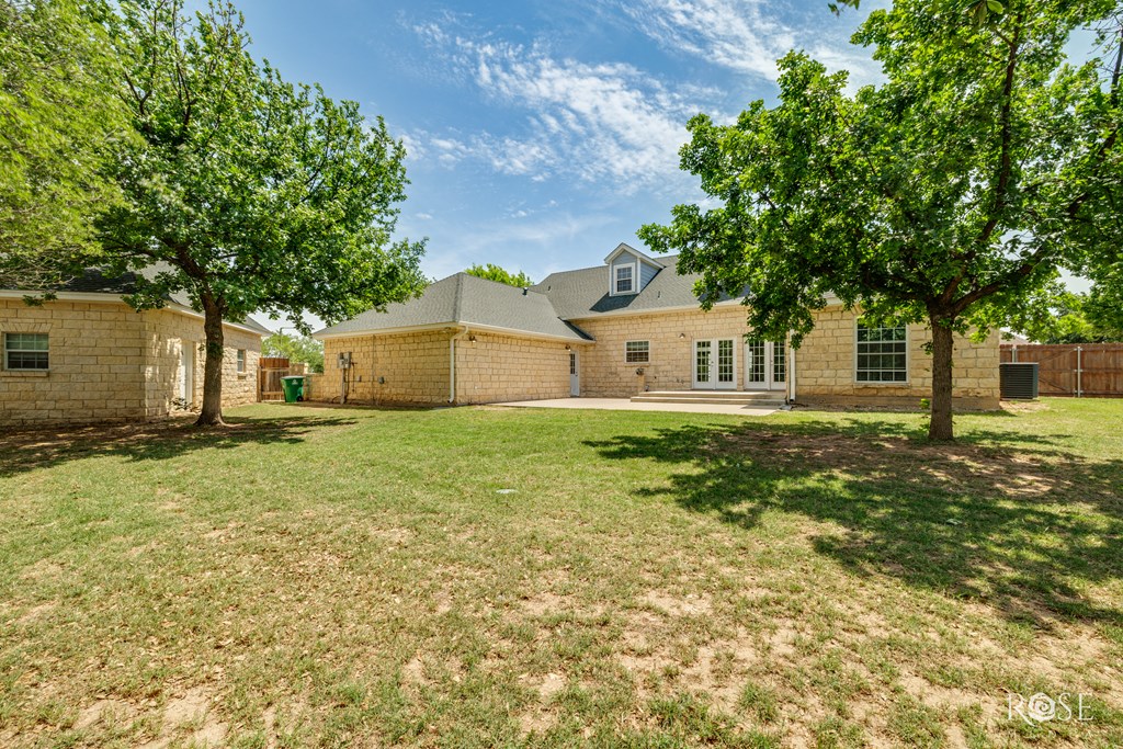 1258 Gleneagles Dr Property Photo 33