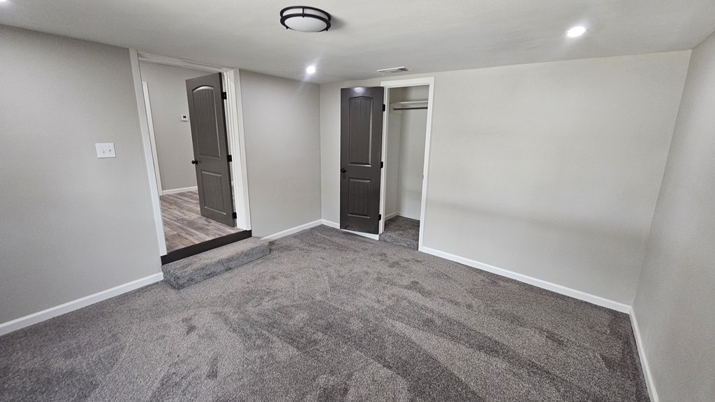 2514 S Hill St Property Photo 10