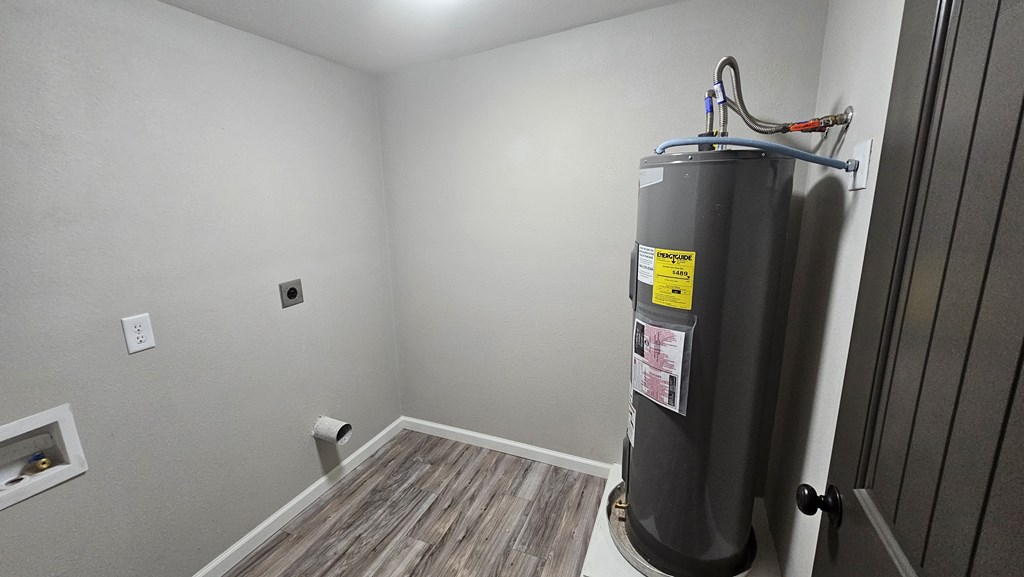 2514 S Hill St Property Photo 16