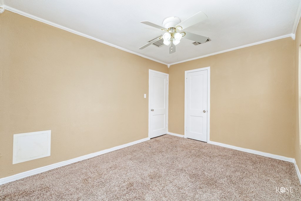 321 N Park St Property Photo 19