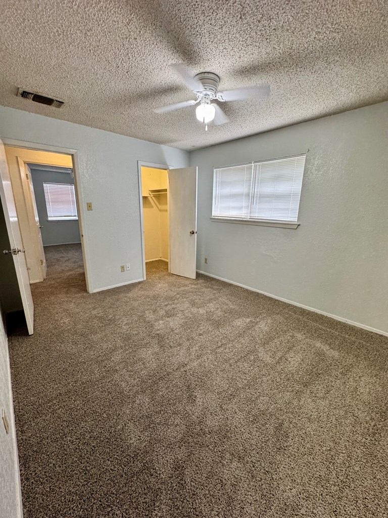 1025 Linda Lee Dr Property Photo 14