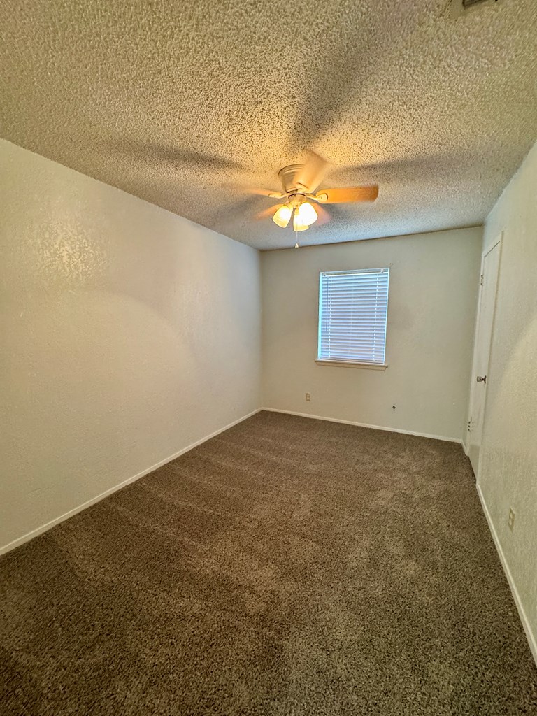1025 Linda Lee Dr Property Photo 16