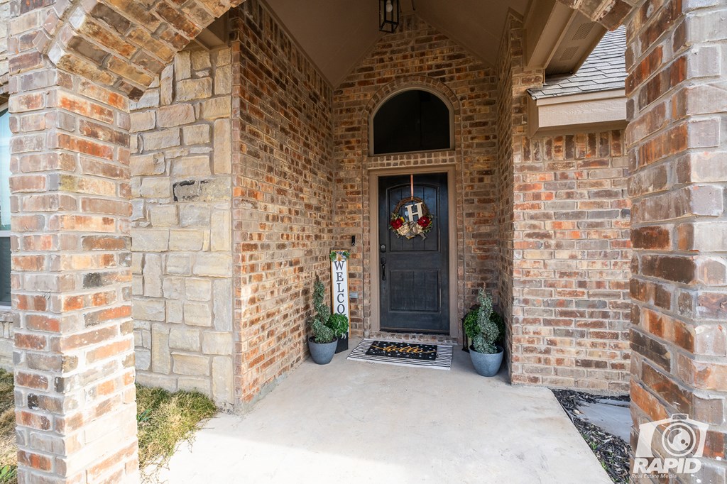 4636 Cheetah Run Property Photo 5