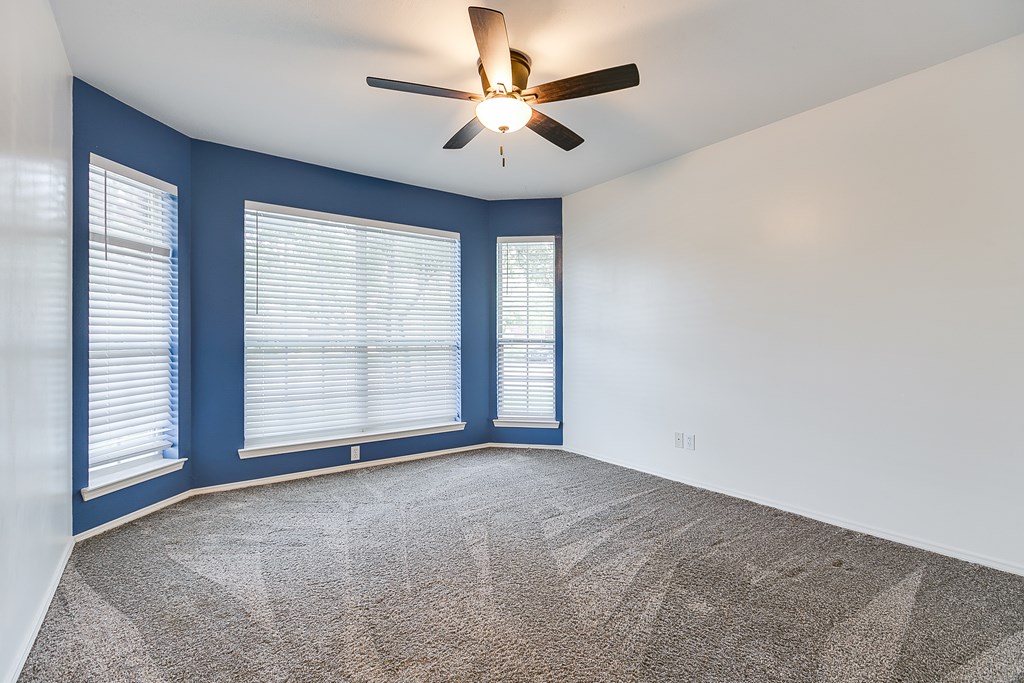 5236 Coral Way Property Photo 24