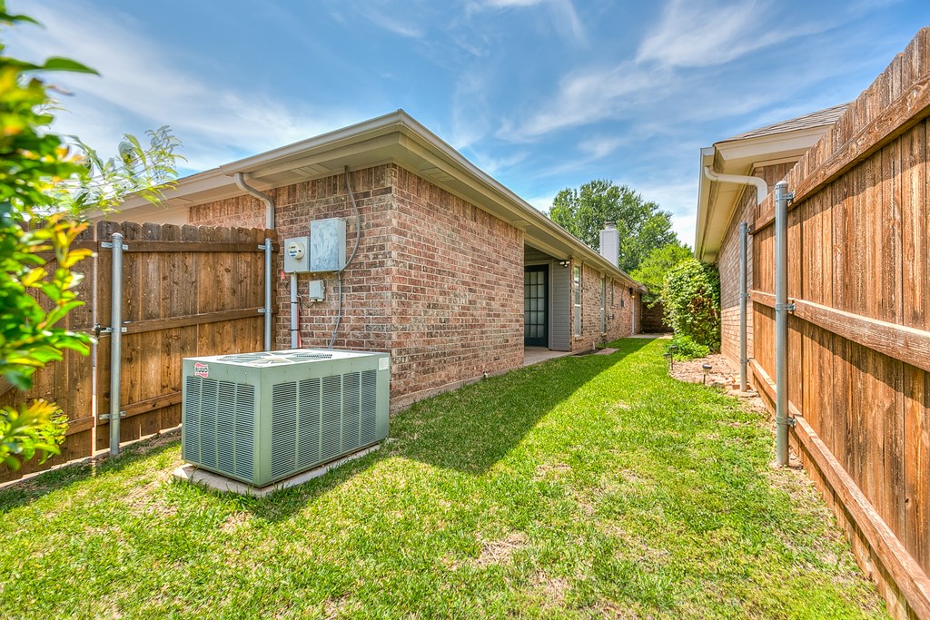 5236 Coral Way Property Photo 28