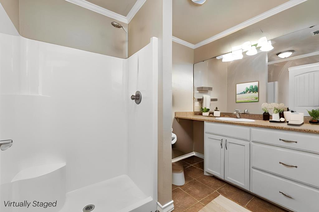 4506 Oak Grove Blvd Property Photo 10