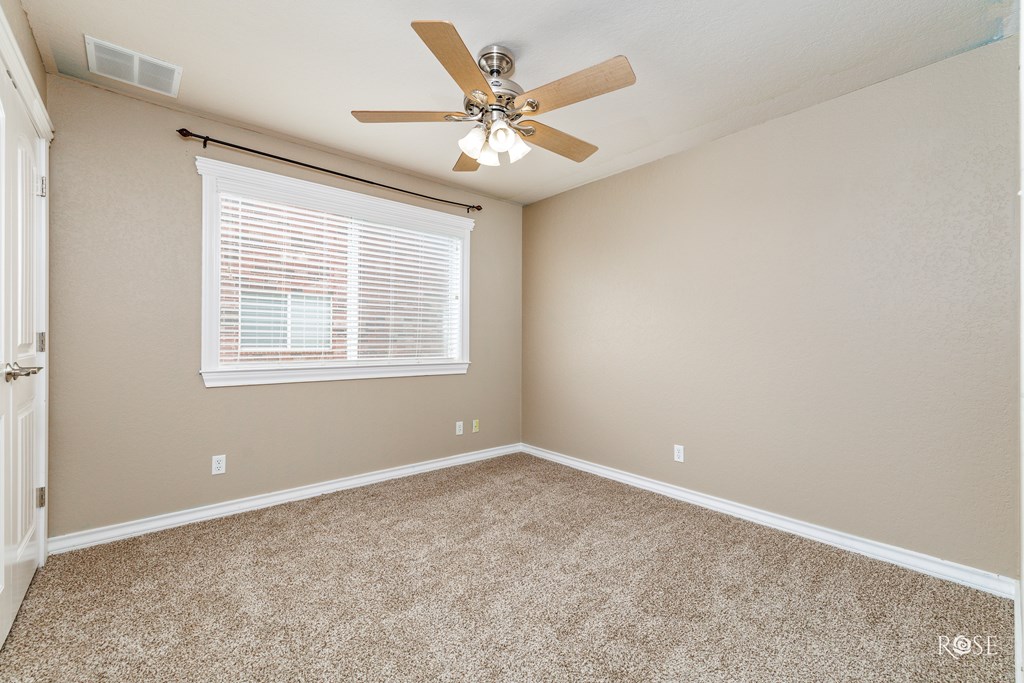 4506 Oak Grove Blvd Property Photo 14