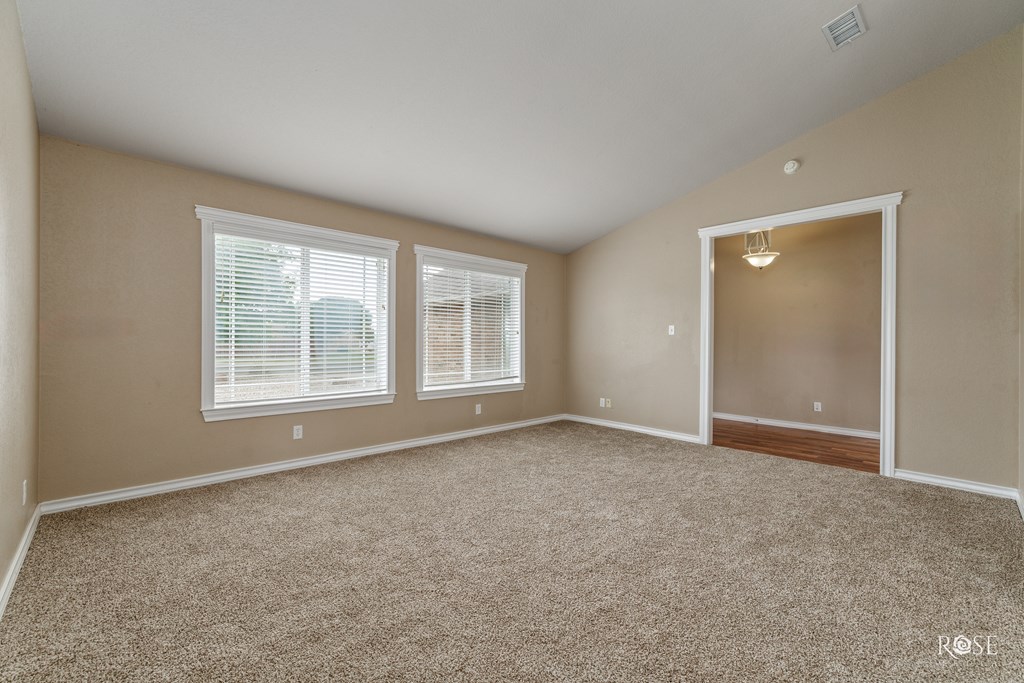 4506 Oak Grove Blvd Property Photo 21