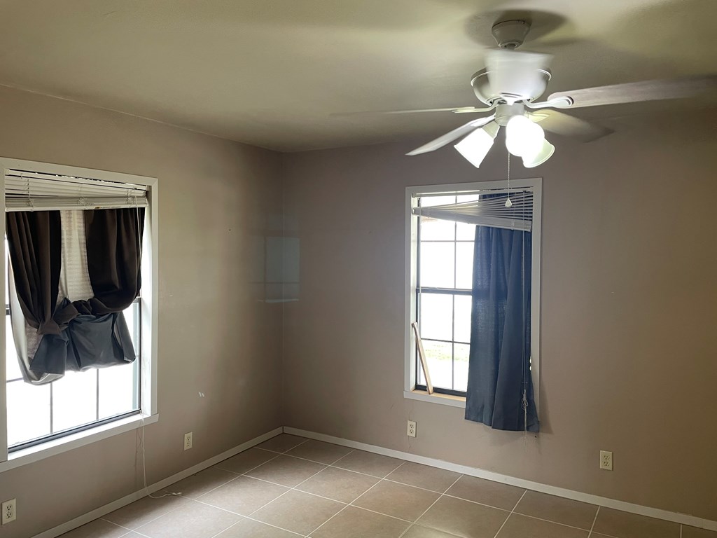 2702 Forest Park Ave Property Photo 21