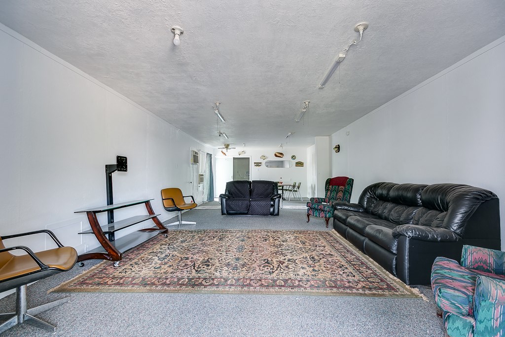 1307 East Ave Property Photo 6