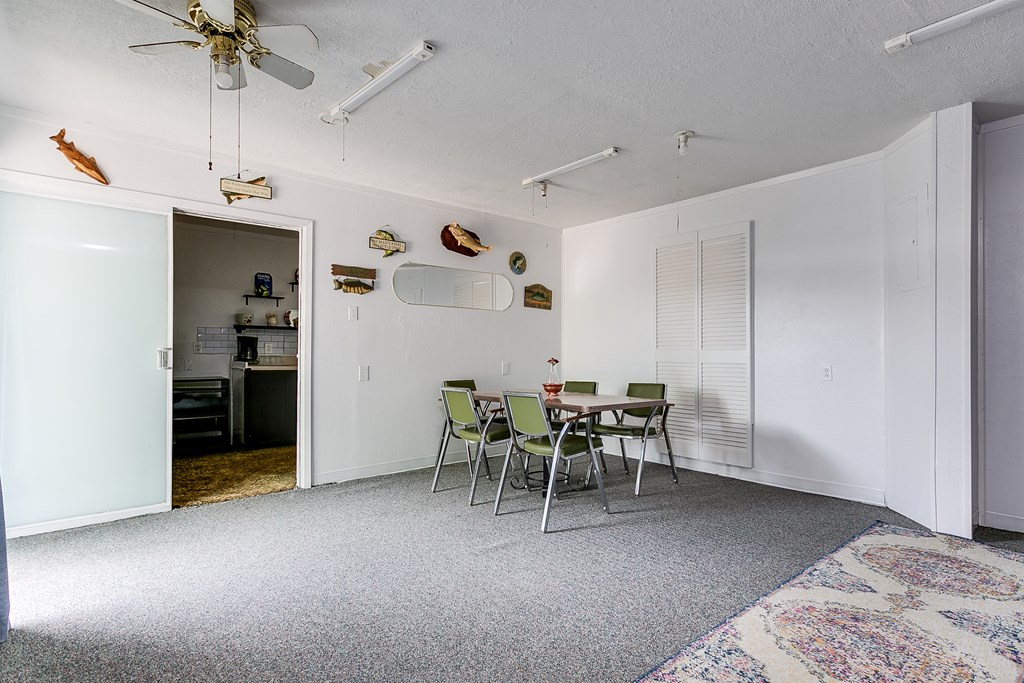 1307 East Ave Property Photo 8