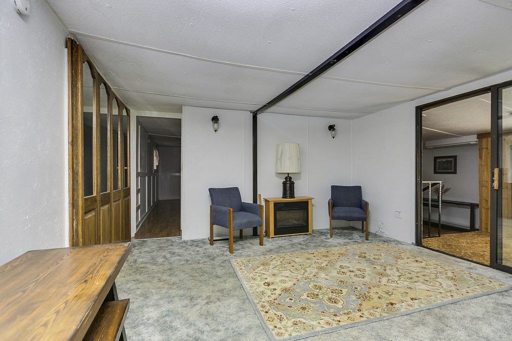 1307 East Ave Property Photo 14
