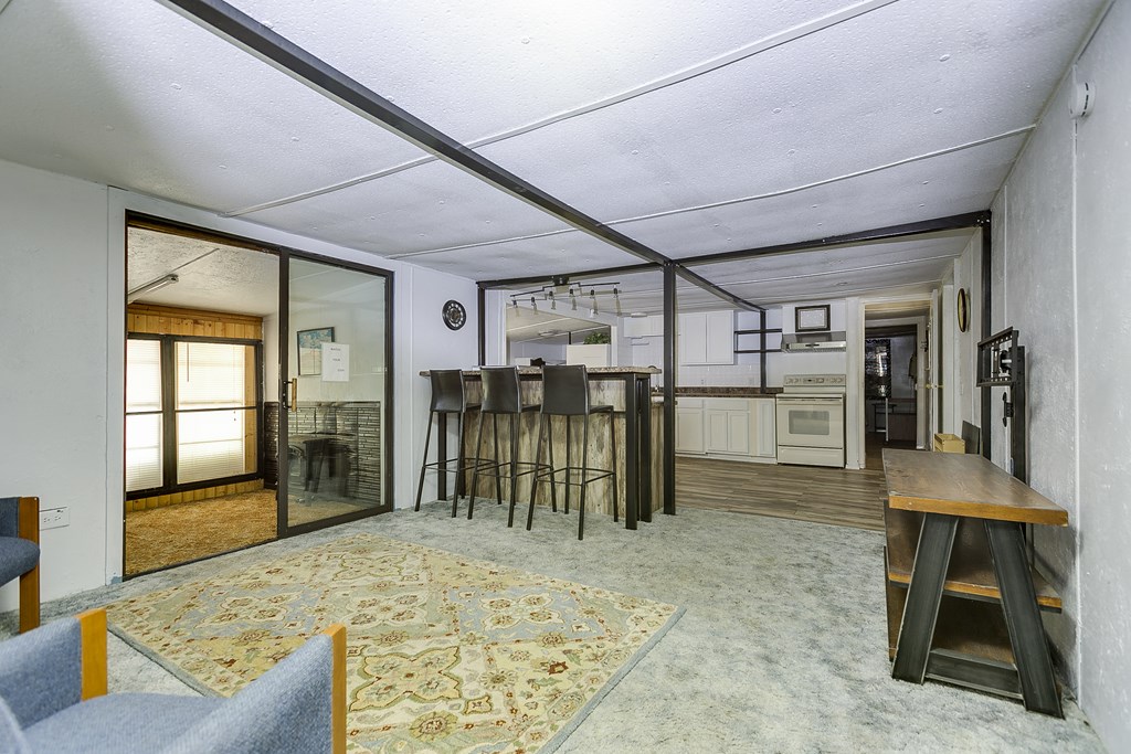 1307 East Ave Property Photo 15
