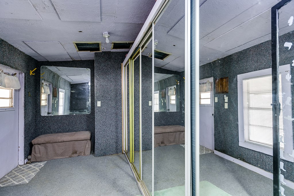 1307 East Ave Property Photo 20