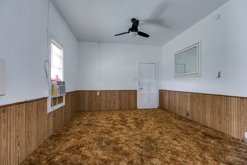 1307 East Ave Property Photo 25