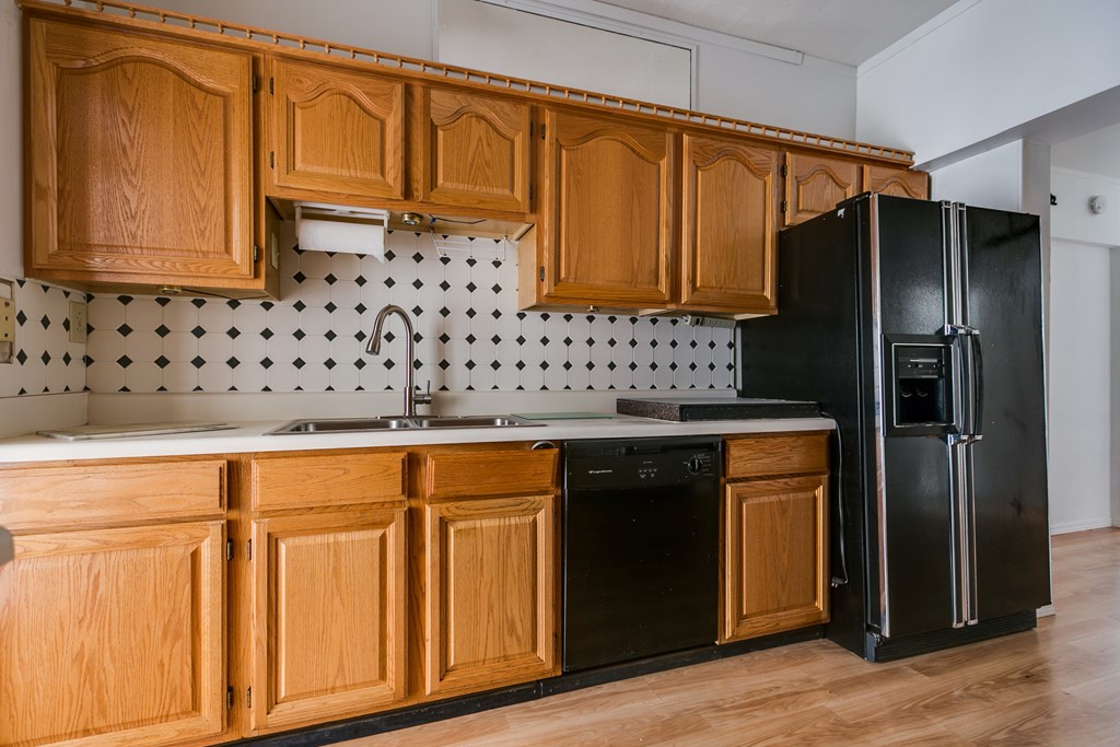 1307 East Ave Property Photo 32