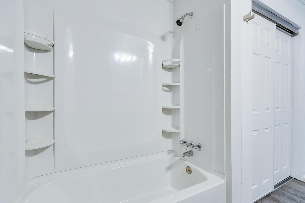 1205 S Bell St Property Photo 16