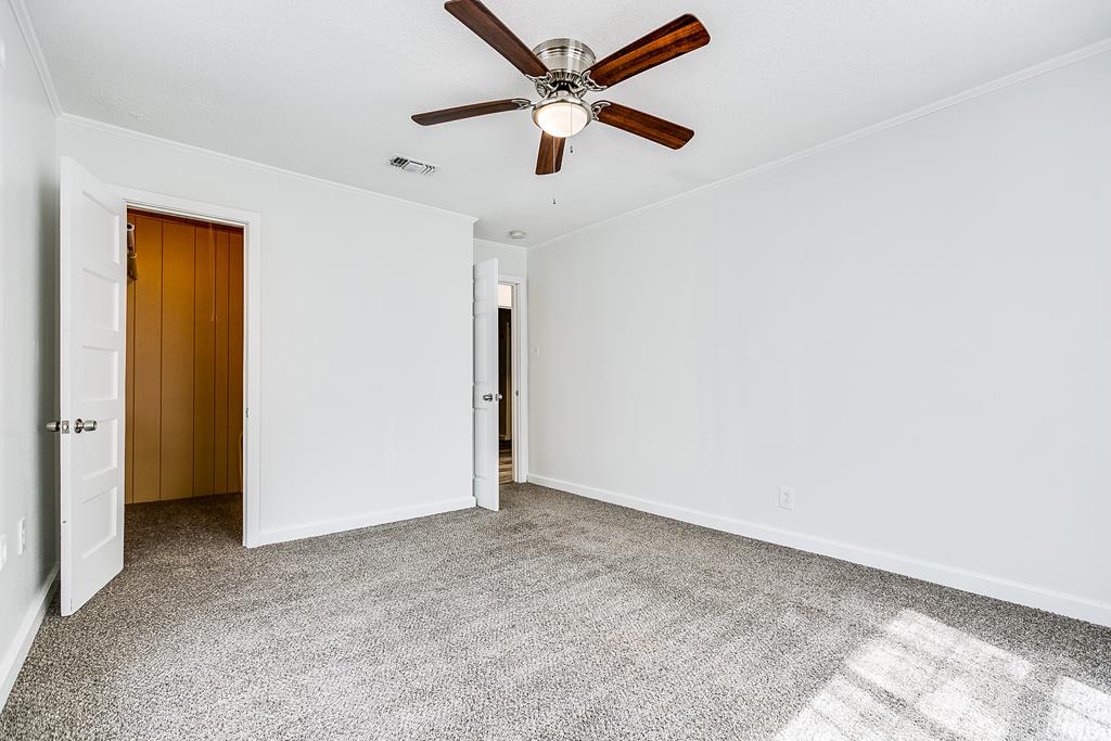 1205 S Bell St Property Photo 18