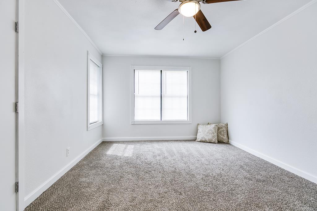 1205 S Bell St Property Photo 19