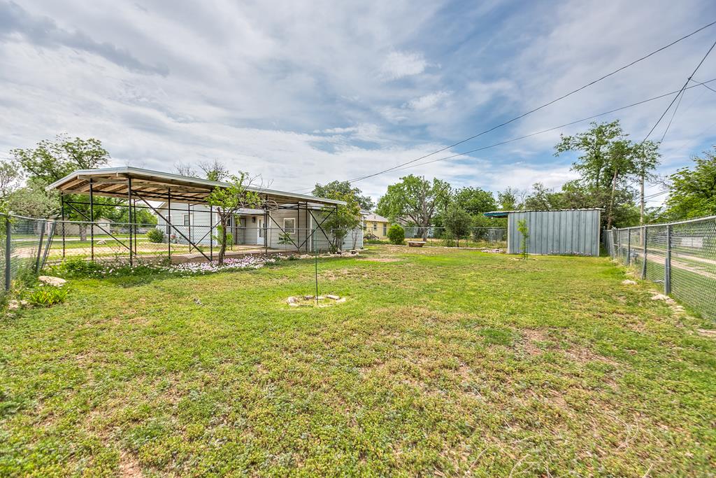 1205 S Bell St Property Photo 24