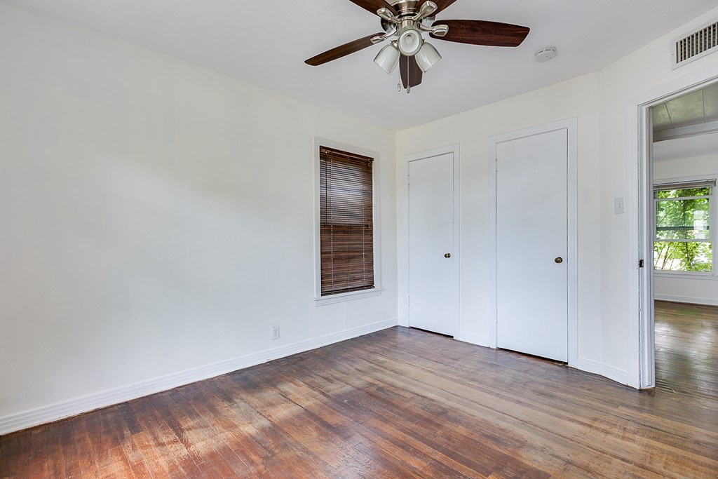 2518 W Harris Ave Property Photo 15