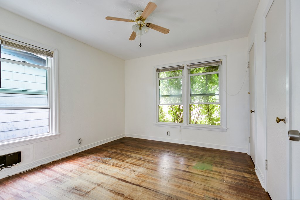 2518 W Harris Ave Property Photo 16