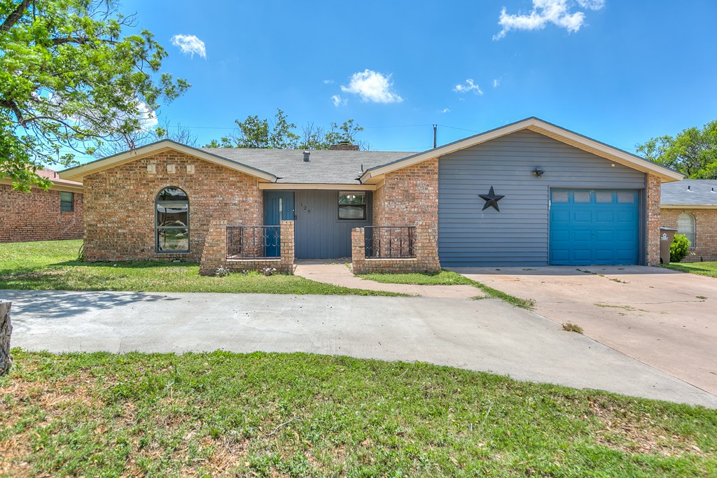 129 Norwood Dr Property Photo 3