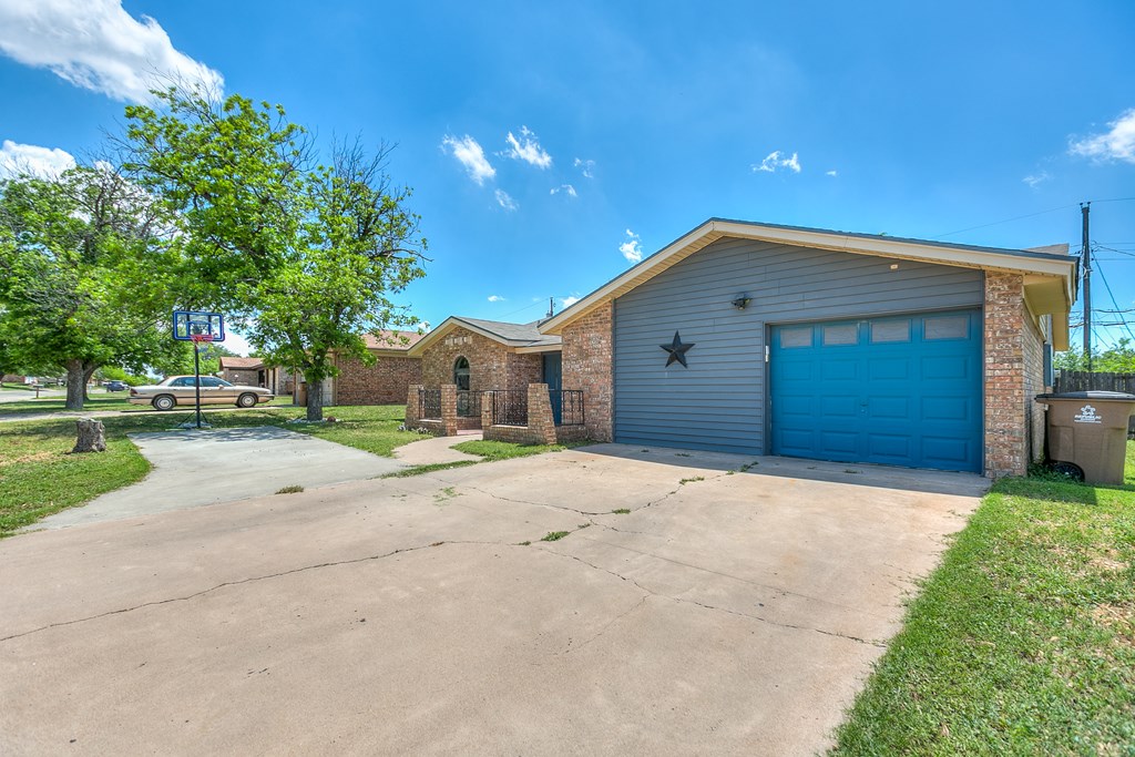 129 Norwood Dr Property Photo 4