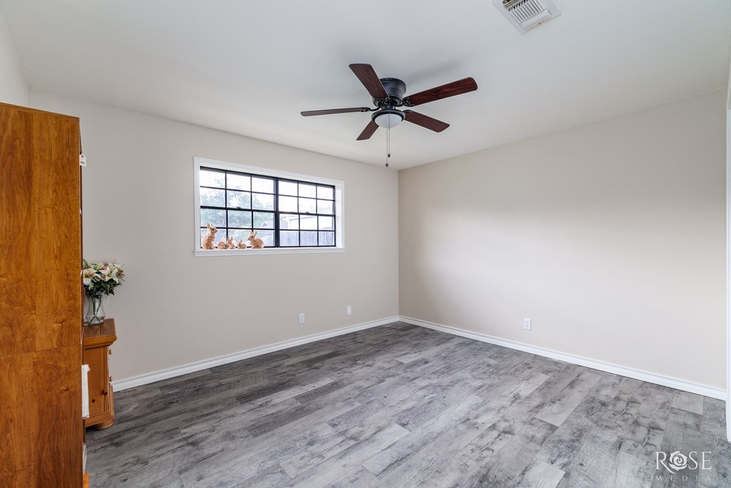 3618 Willowbrook Dr Property Photo 10