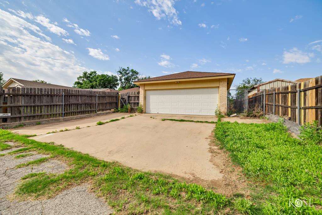 3618 Willowbrook Dr Property Photo 12