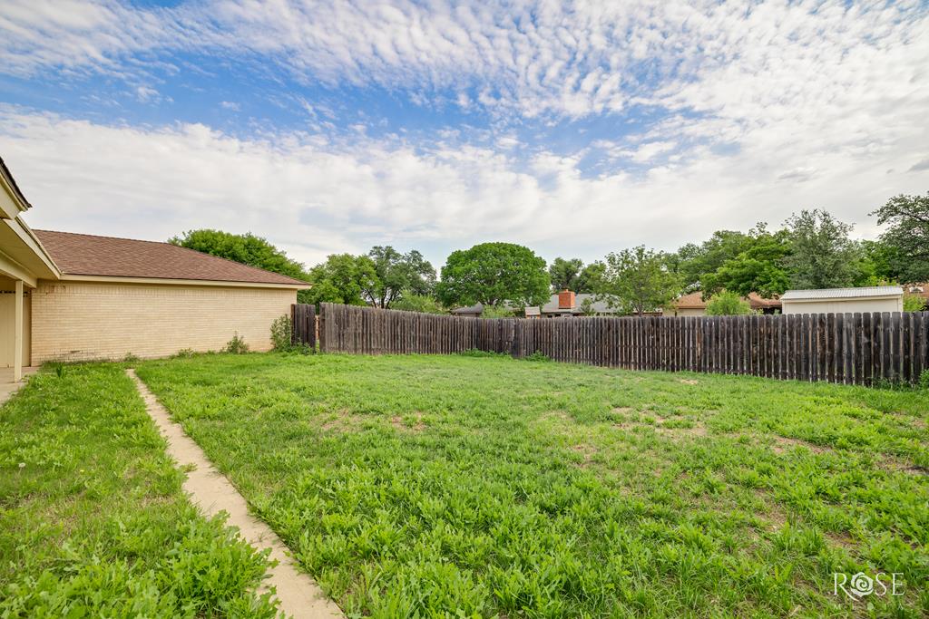 3618 Willowbrook Dr Property Photo 13