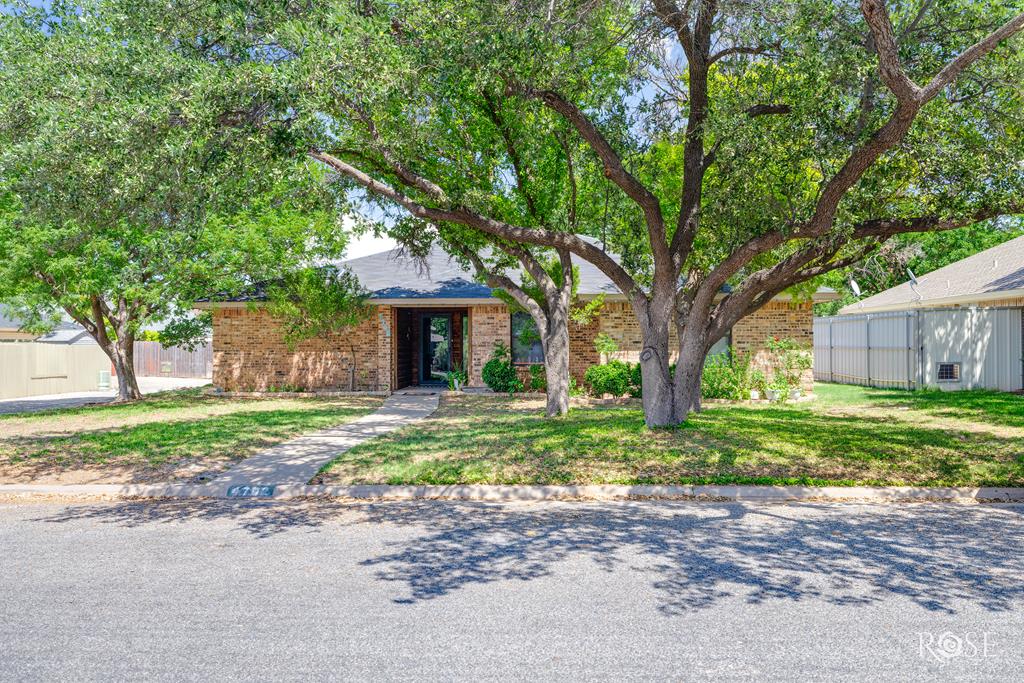 4702 Scarlet Oak Dr Property Photo 1