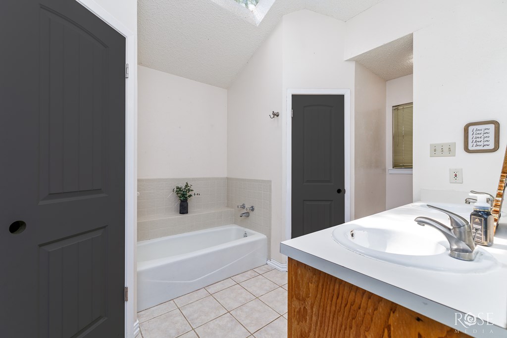 4702 Scarlet Oak Dr Property Photo 11