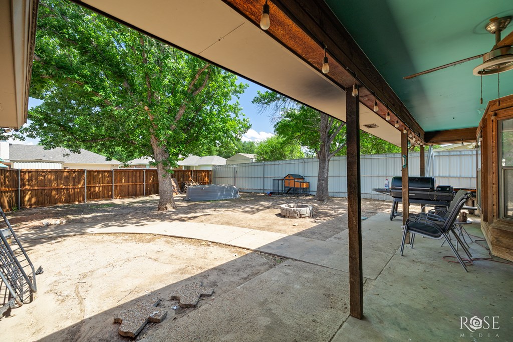 4702 Scarlet Oak Dr Property Photo 18