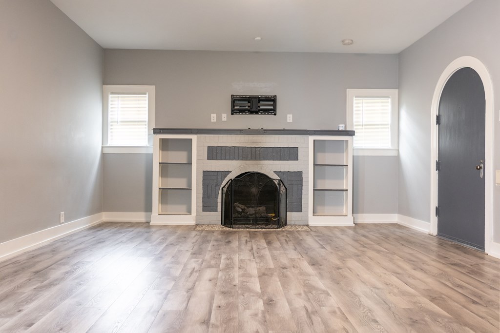 1905 Live Oak St Property Photo 17