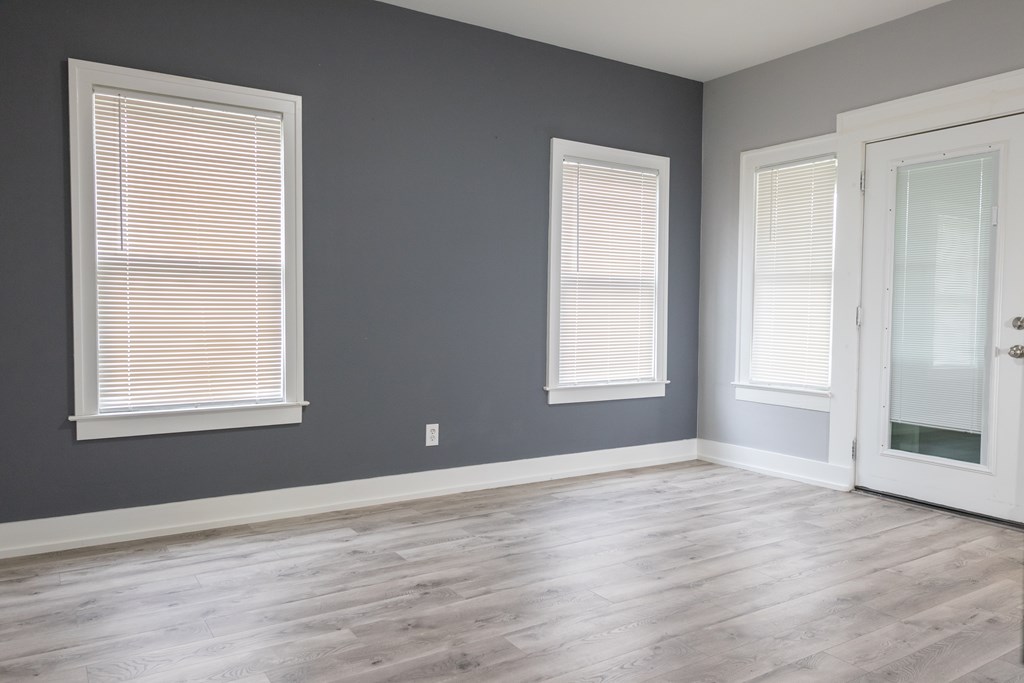 1905 Live Oak St Property Photo 18