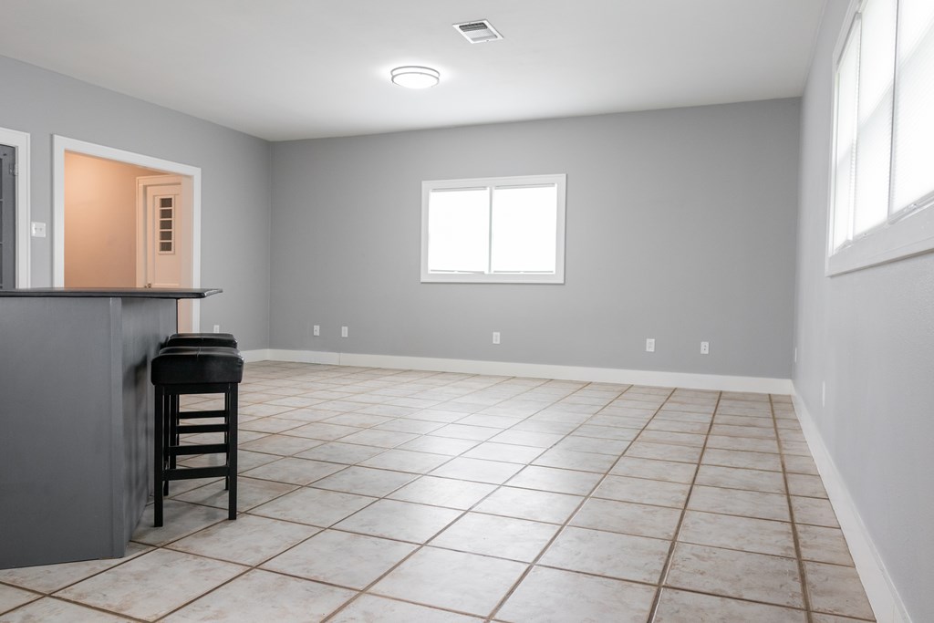 1905 Live Oak St Property Photo 25