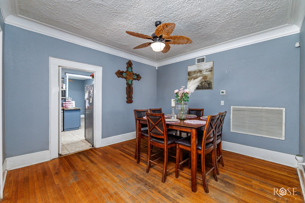 2318 Dallas St Property Photo 10
