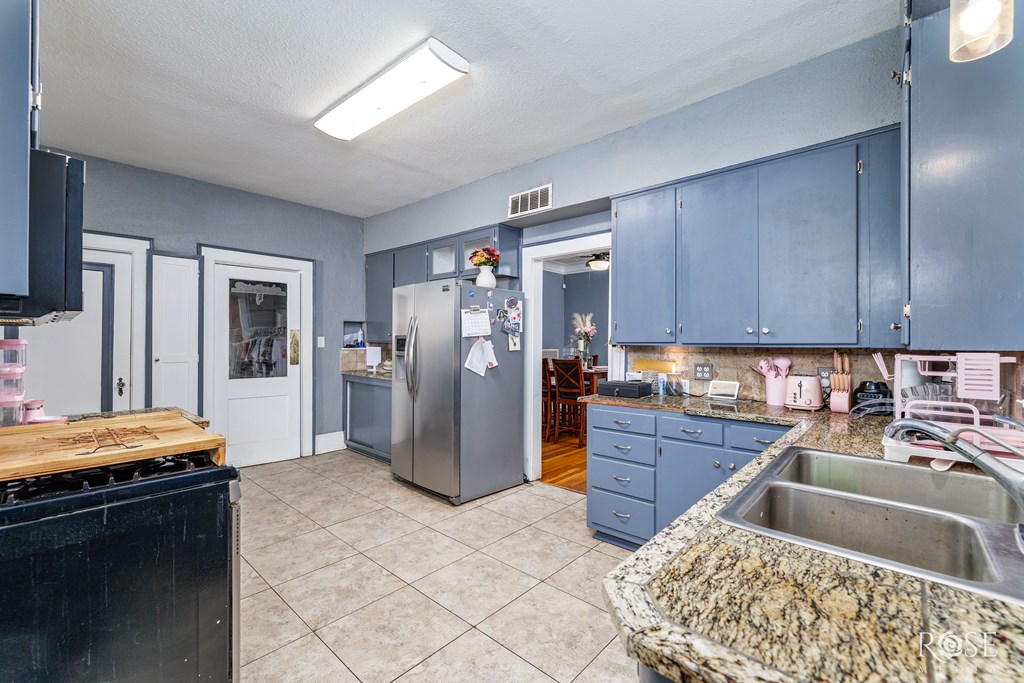 2318 Dallas St Property Photo 15
