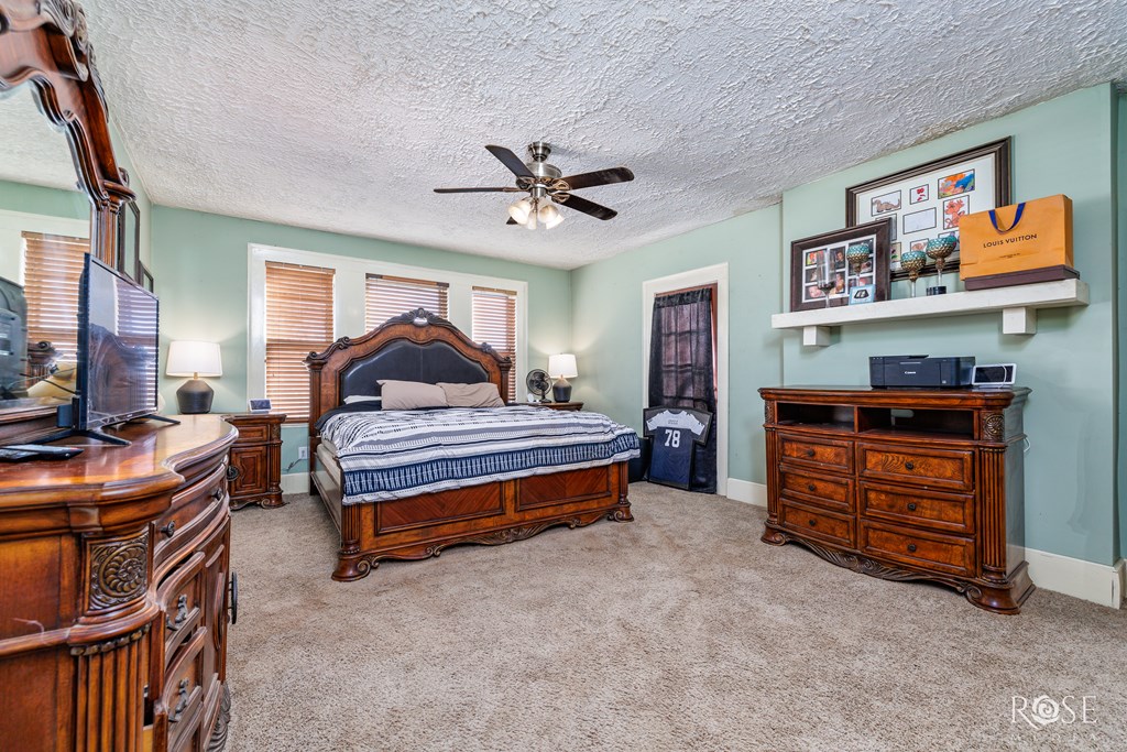 2318 Dallas St Property Photo 17