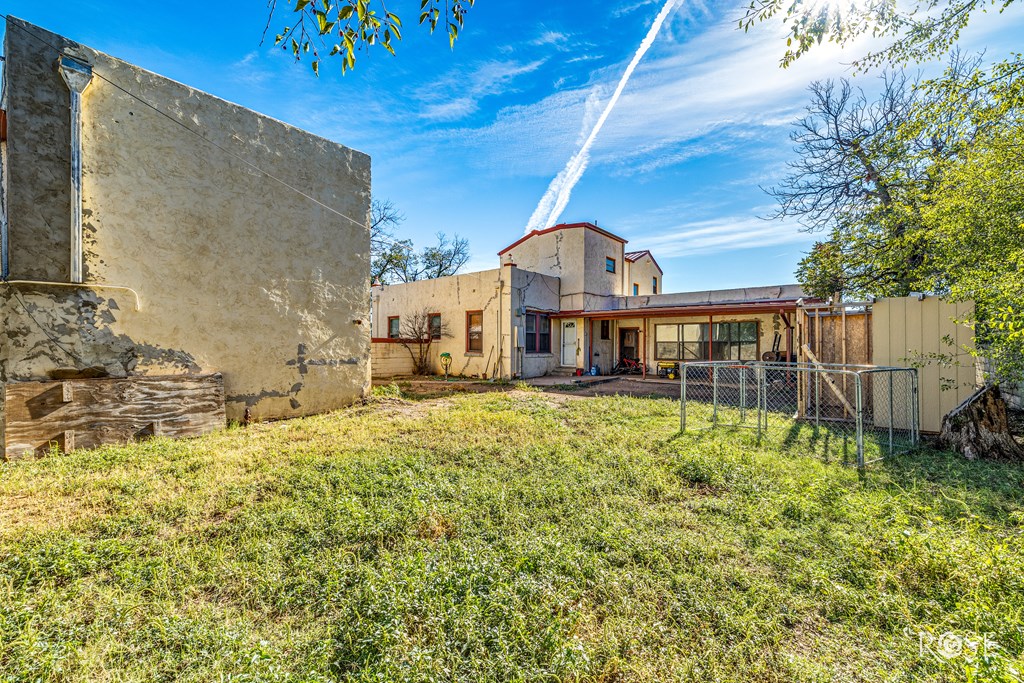 2318 Dallas St Property Photo 34
