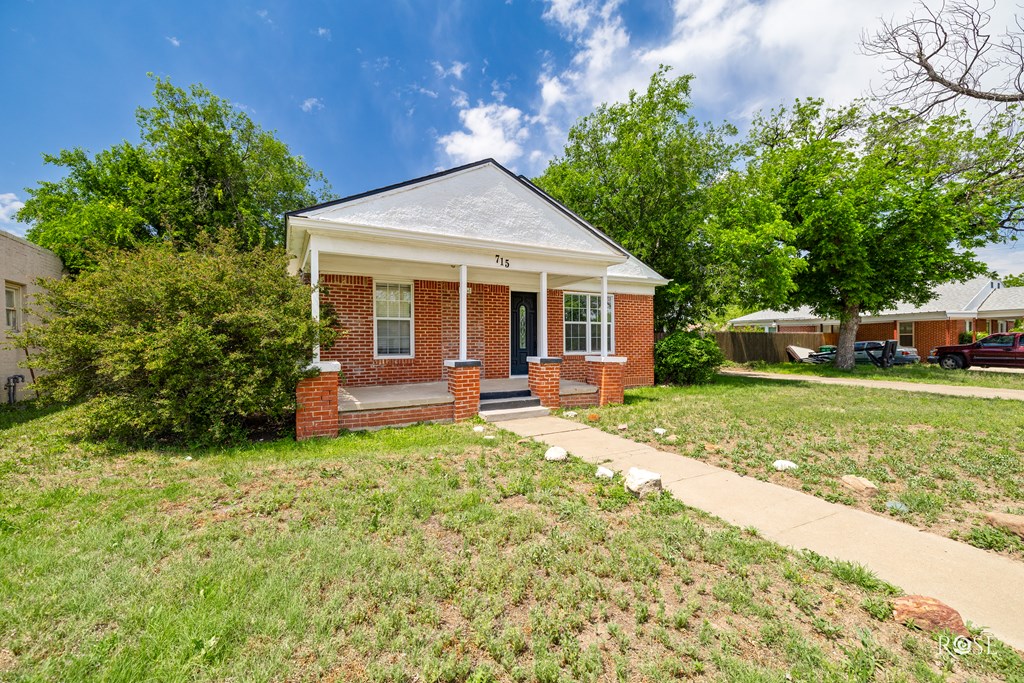 Property Photo 3